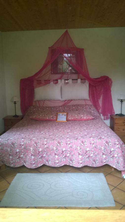 Les Griottes Bed & Breakfast Charols Exterior photo